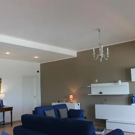 Апартаменты Les Agrumes Вариготти