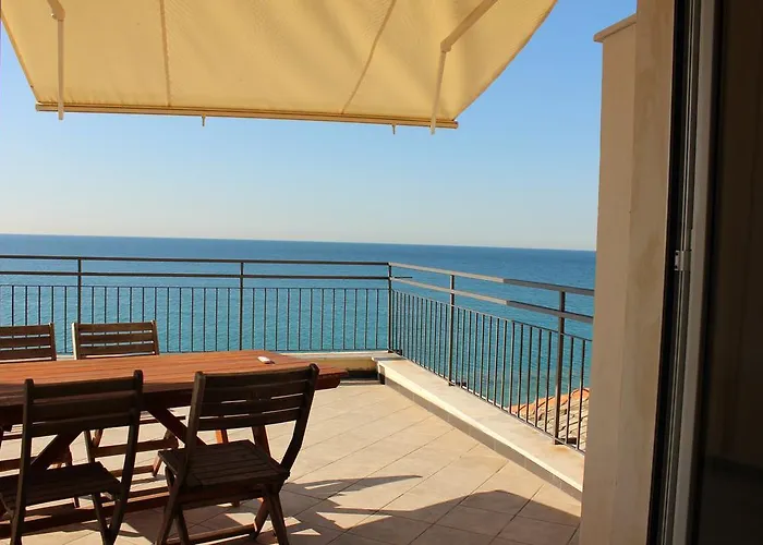 Les Agrumes Varigotti