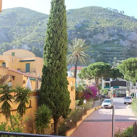 Les Agrumes Varigotti