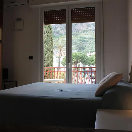 Daire Les Agrumes Varigotti