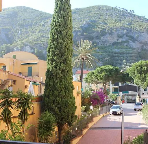 Les Agrumes Varigotti